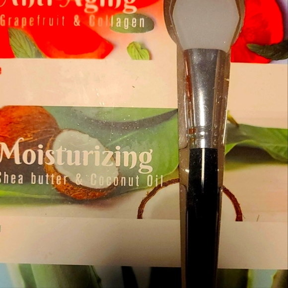 GEL Face Mask Brandnew with Apicator Brand new in Box NWT - Picture 5 of 15